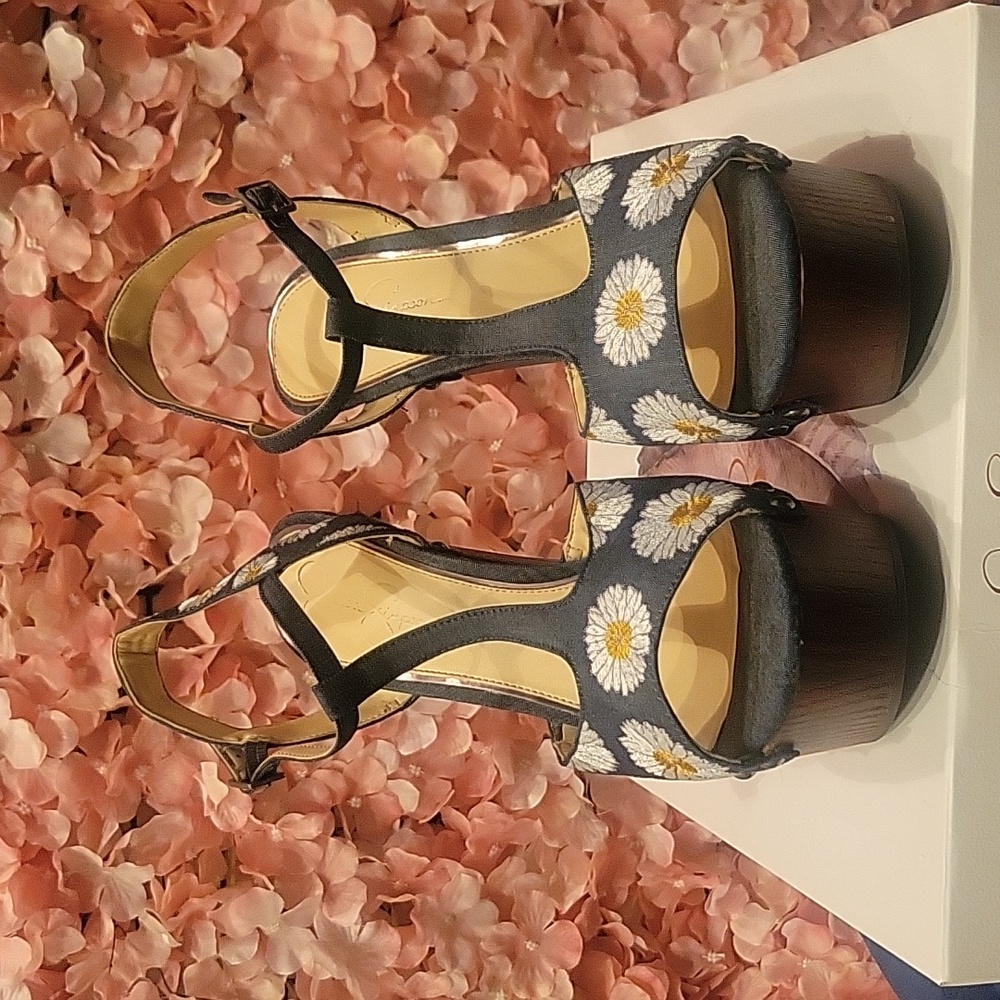 Jessica Simpson platform heels